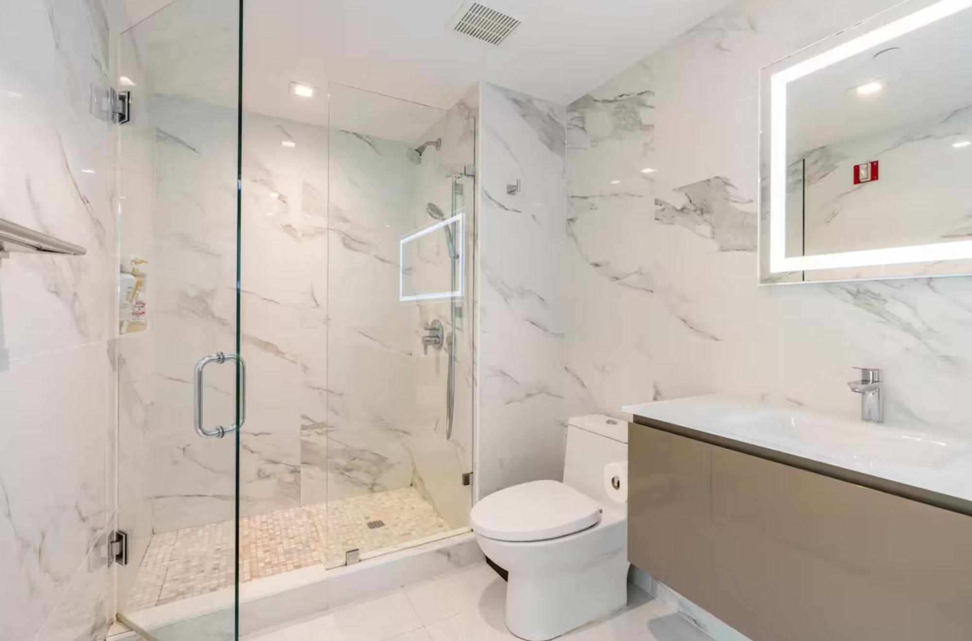 Beachfront Bentley Hotel One Bedroom Suite With Balcony And Beach Access Miami Beach Exterior foto