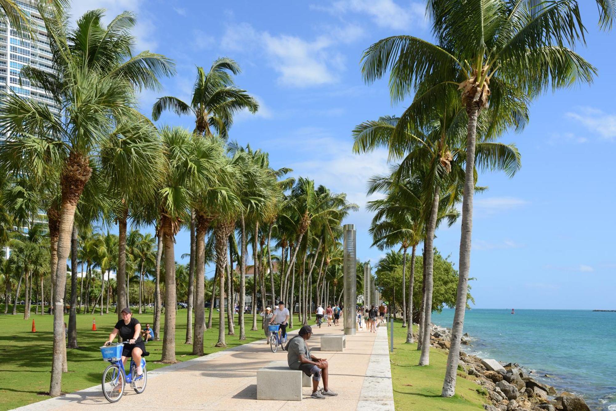 Beachfront Bentley Hotel One Bedroom Suite With Balcony And Beach Access Miami Beach Exterior foto